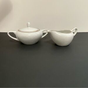 VTG Royalton China Sugar Bowl and Creamer Set Gold Trimmed